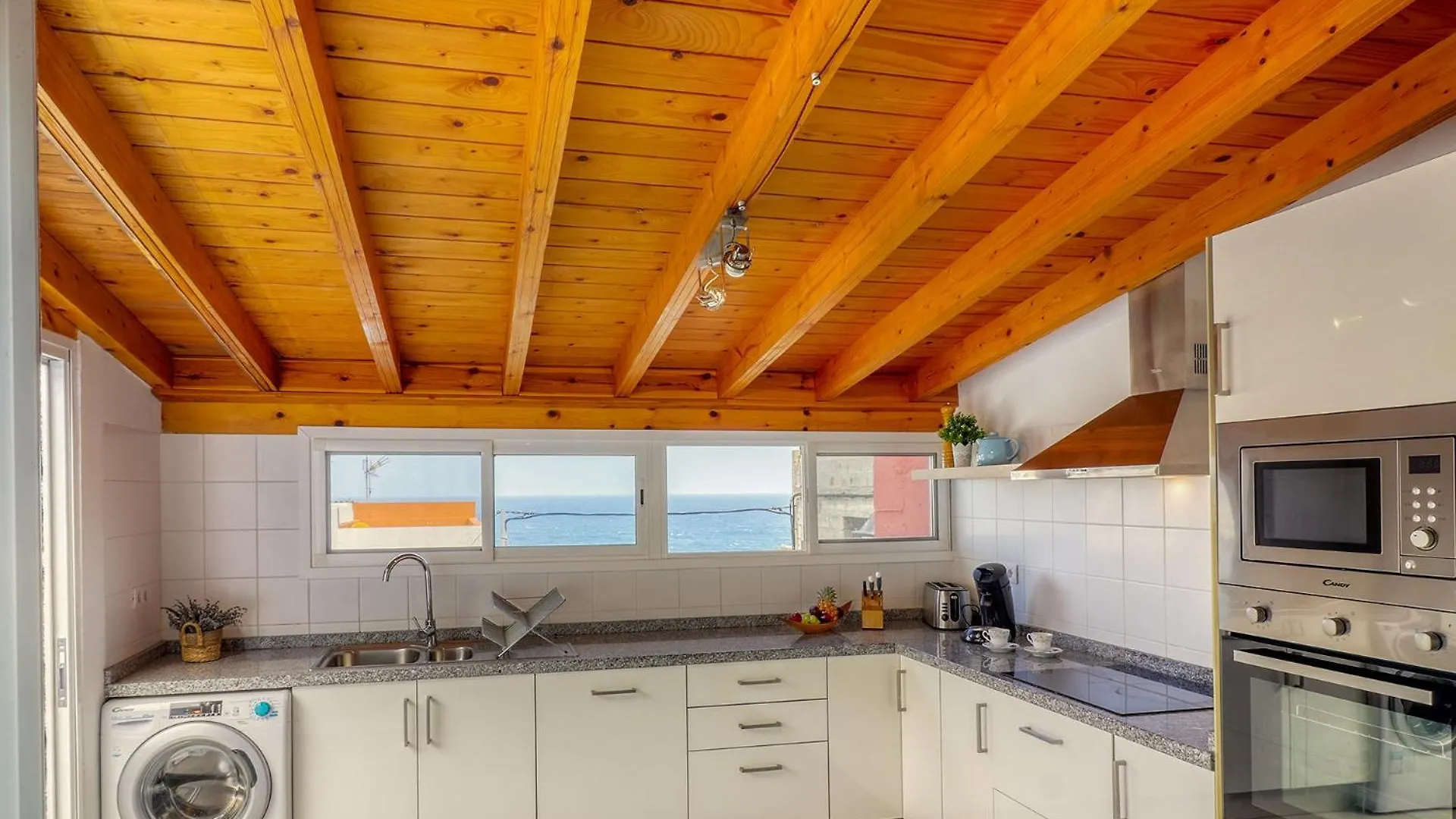 Holiday home Big Terraced House, 100M To The Beach, With Bbq And Sea View