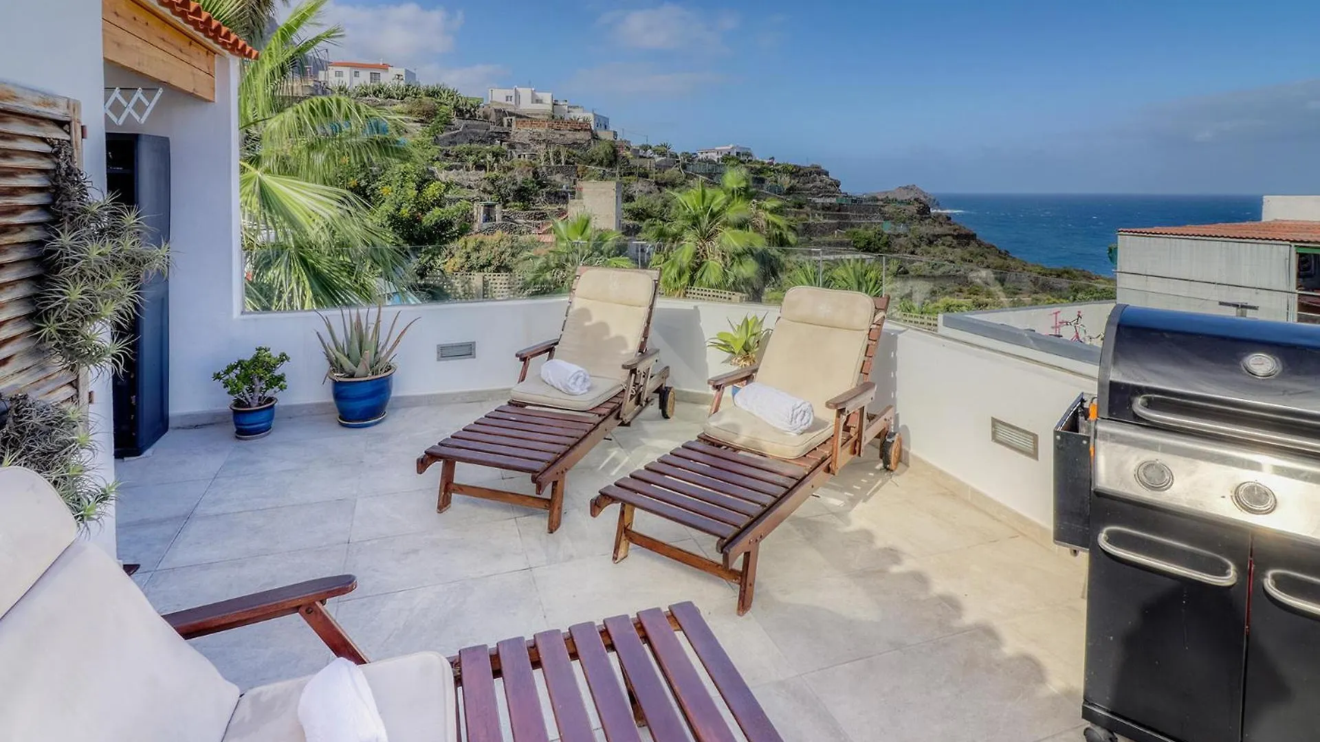 Big Terraced House, 100M To The Beach, With Bbq And Sea View Semesterbostad Guincho (Tenerife)